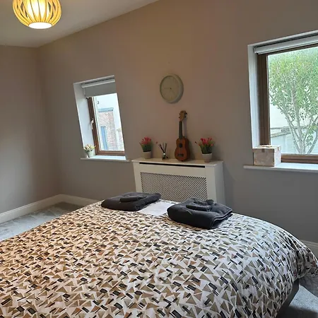 Cozy Modern With Scenic Views In Homestay